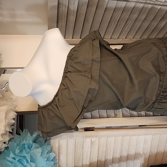 Mode International brand cargo style one shoulder dress - Picture 2 of 10